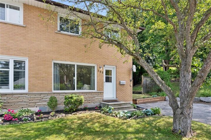 Property Photo:  196 Walker Street  ON N3C 2C2 