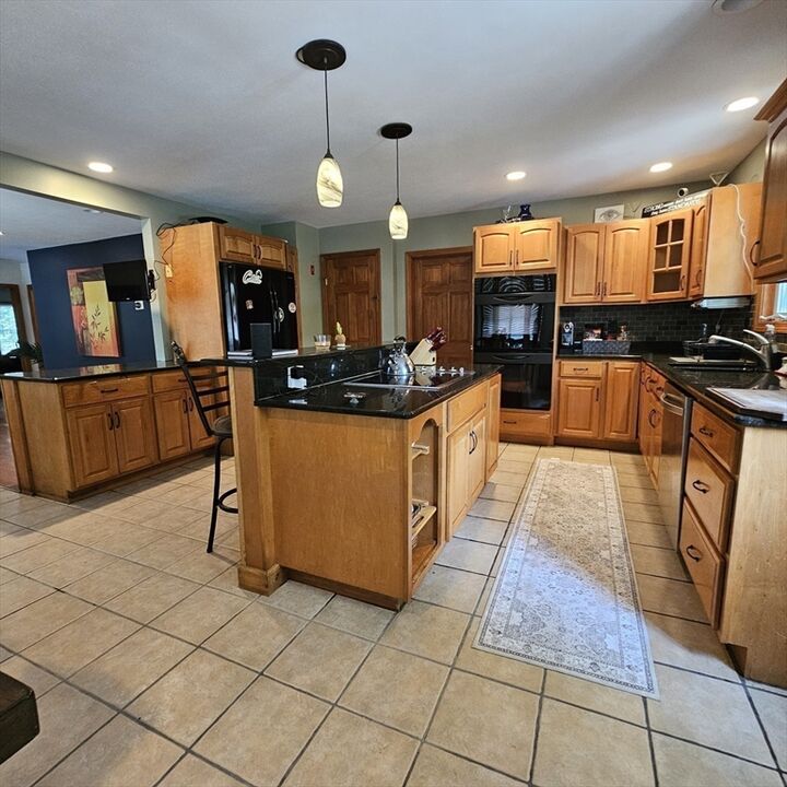 Property Photo: 25 Robbins Ave MA 01826