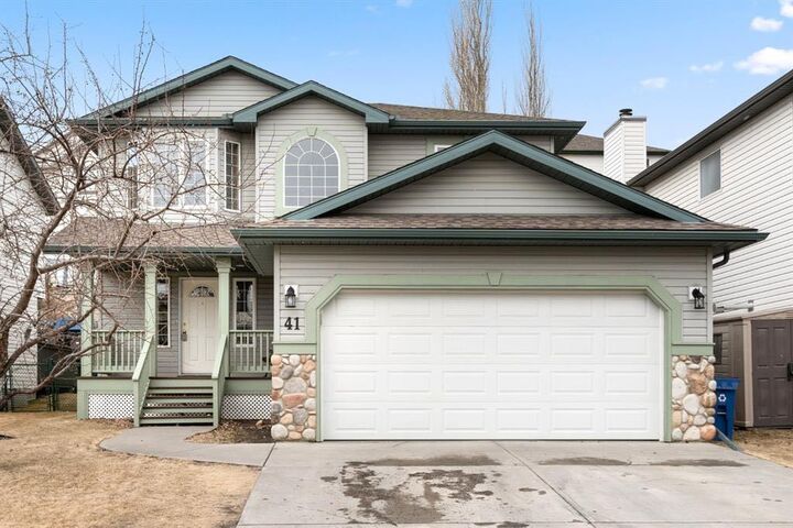 41 Bow Ridge Drive — photo 1