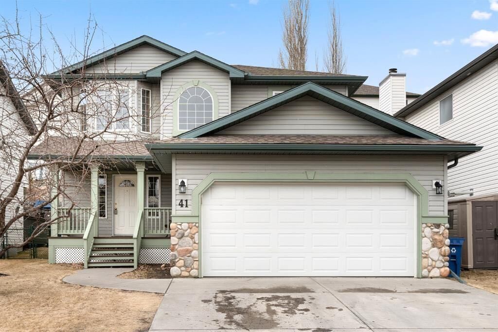 Property Photo: 41 Bow Ridge Drive AB T4C 1V5