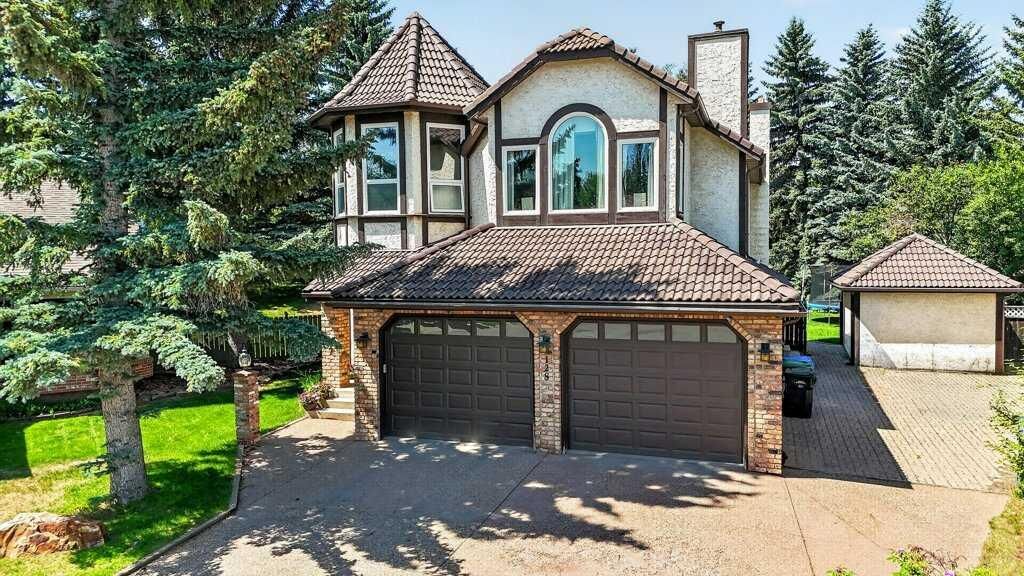 Property Photo: 128 Santana Court NW AB T3K 3L9
