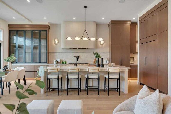 Property Photo: 4112 17 Street SW AB T2T 4P6