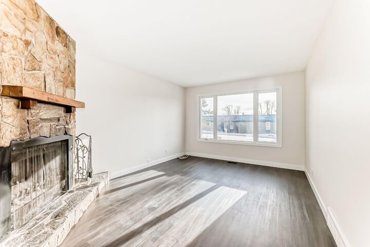 Property Photo: 404 Acacia Drive SE AB T4B 1G1