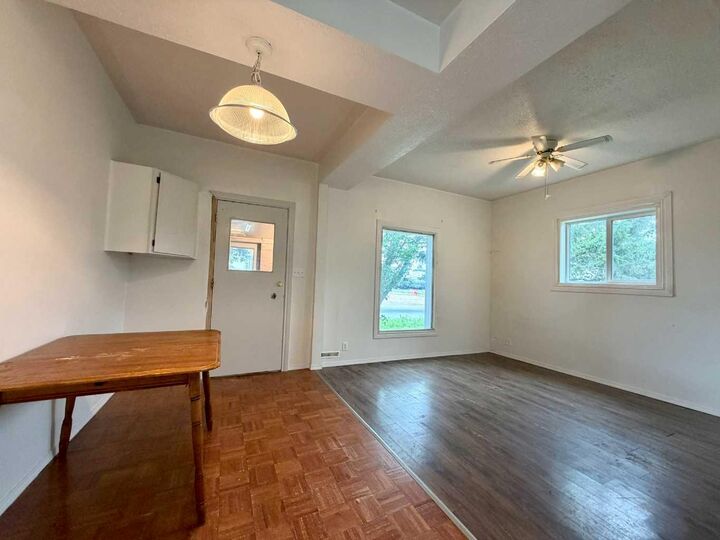 Property Photo: 1236 1 Avenue AB T9W 1G9