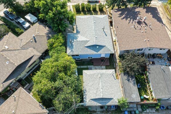 Property Photo: 4004 79 Street NW AB T3B 2N8