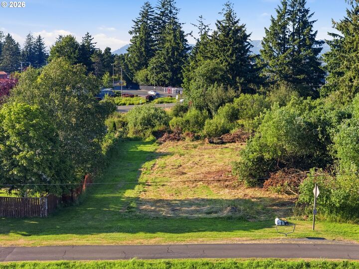 Property Photo:  0000 Vacant Lot SE 9th  OR 97146 