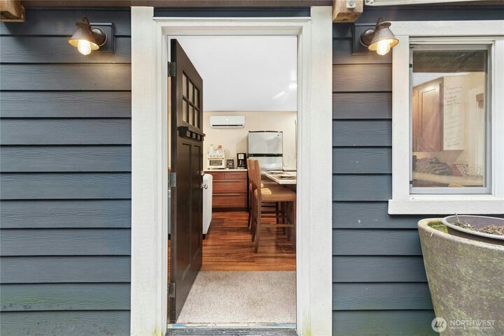 Property Photo: 3012 E Ames Lake Drive NE WA 98053