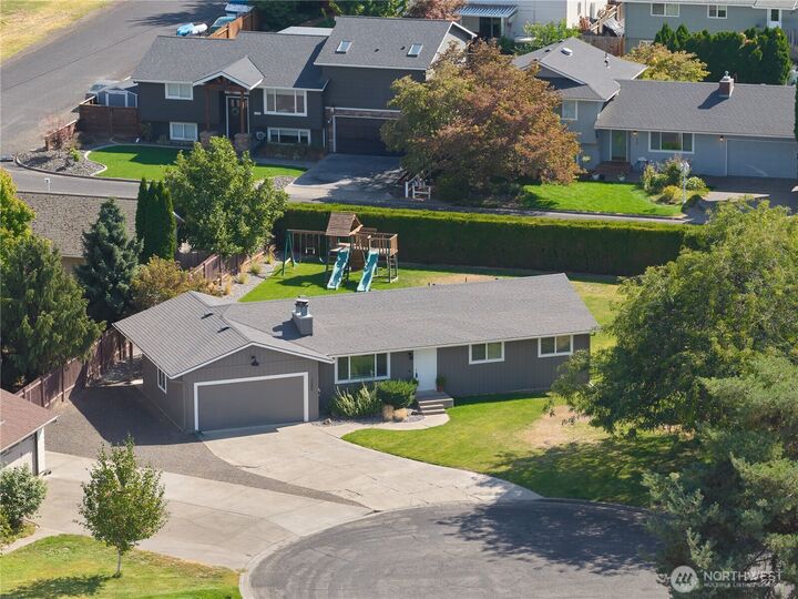 Property Photo:  1266 SE Independence Drive  WA 99324 