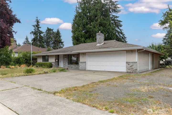 Property Photo: 201 K Street NE WA 98002