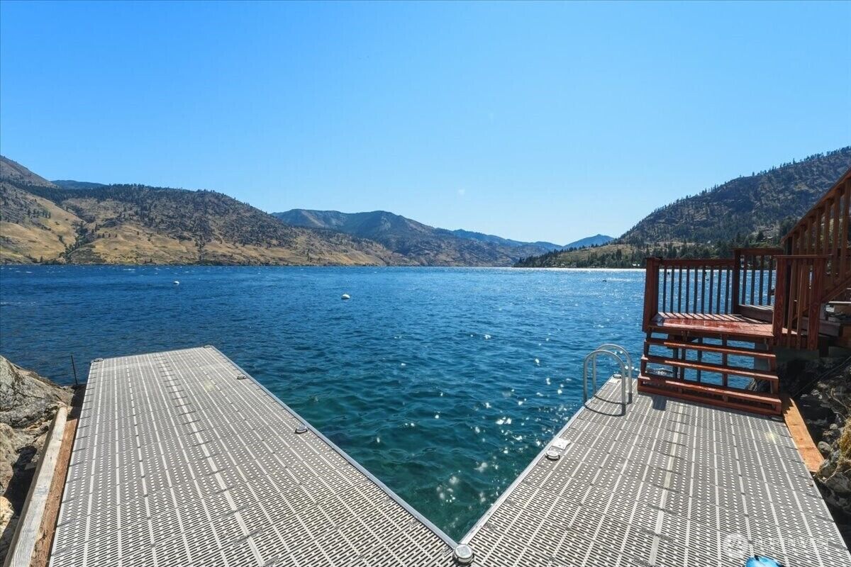 Property Photo:  384  Robison Lane  WA 98816 