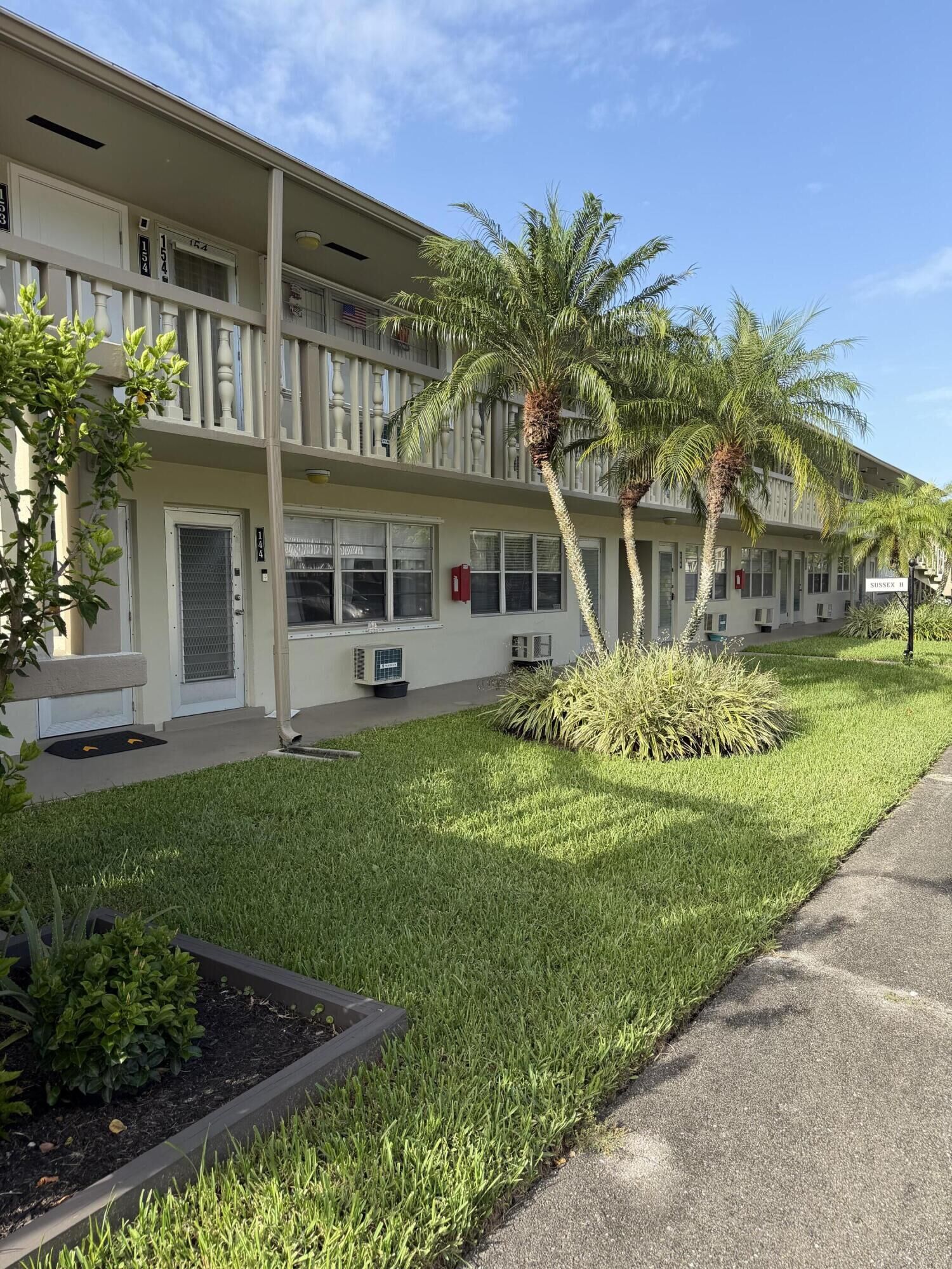Property Photo: 155 Sussex H FL 33417