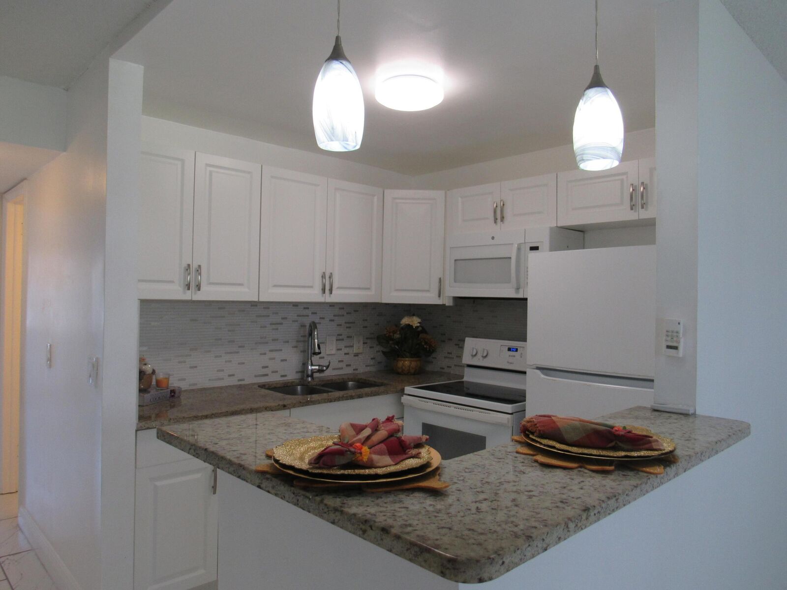 Property Photo: 76 Cambridge D FL 33417