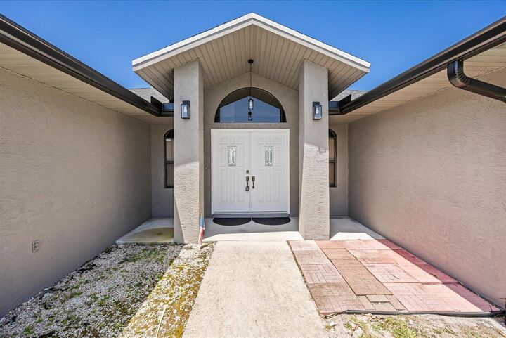 Property Photo: 2126 SW Trenton Lane FL 34984