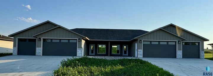 Property Photo:  601 Mill Pond Rd 2  IA 51246 