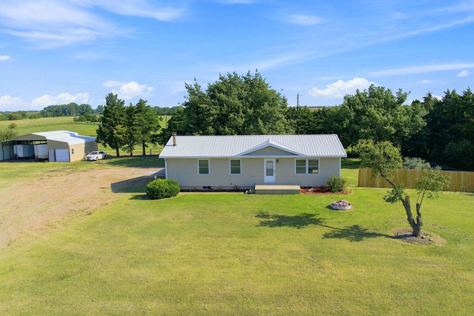 Property Photo:  30220 W 39th St S  KS 67025 