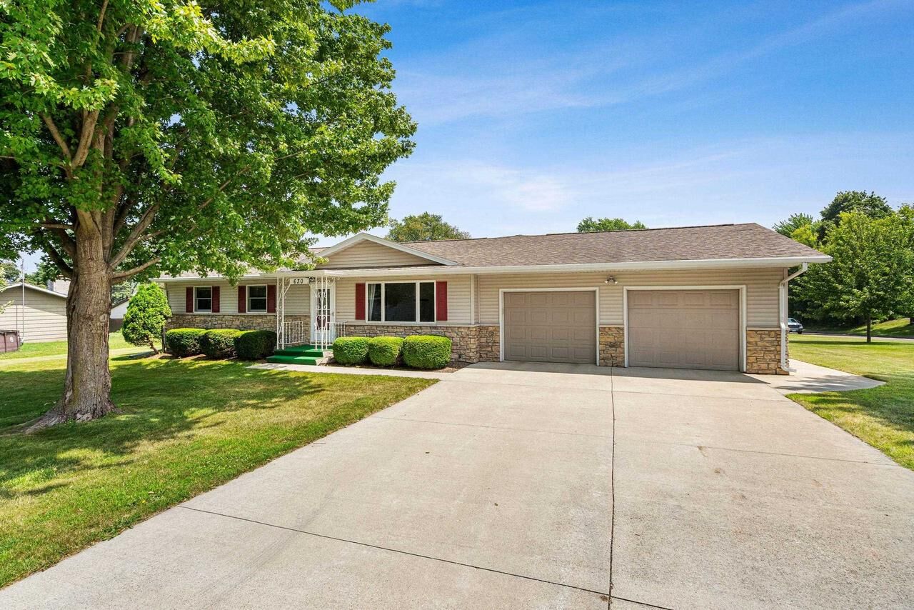 Property Photo:  630 S Main Street  WI 53946 