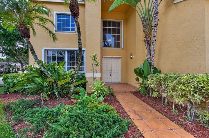 Property Photo: 498 Cambridge Ln FL 33326