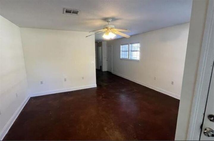 Property Photo: 1018 Link Road LA 70607
