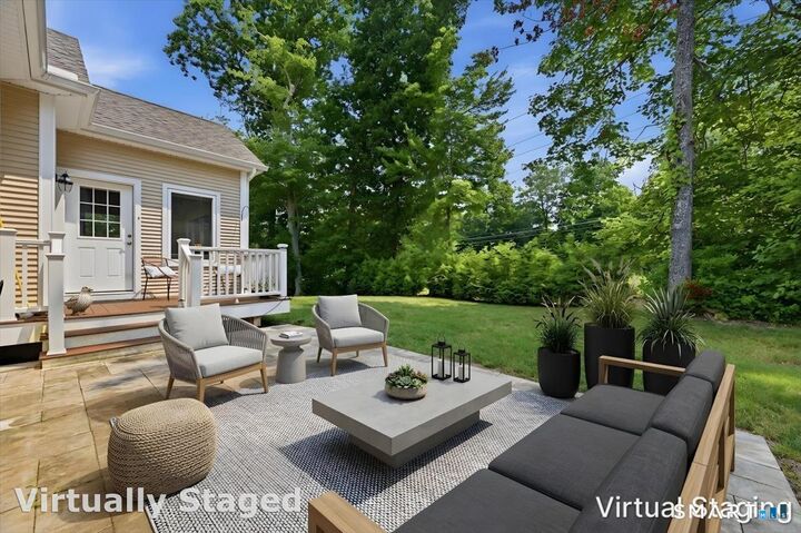 Property Photo:  14 Essex Glen Drive 7  CT 06426 