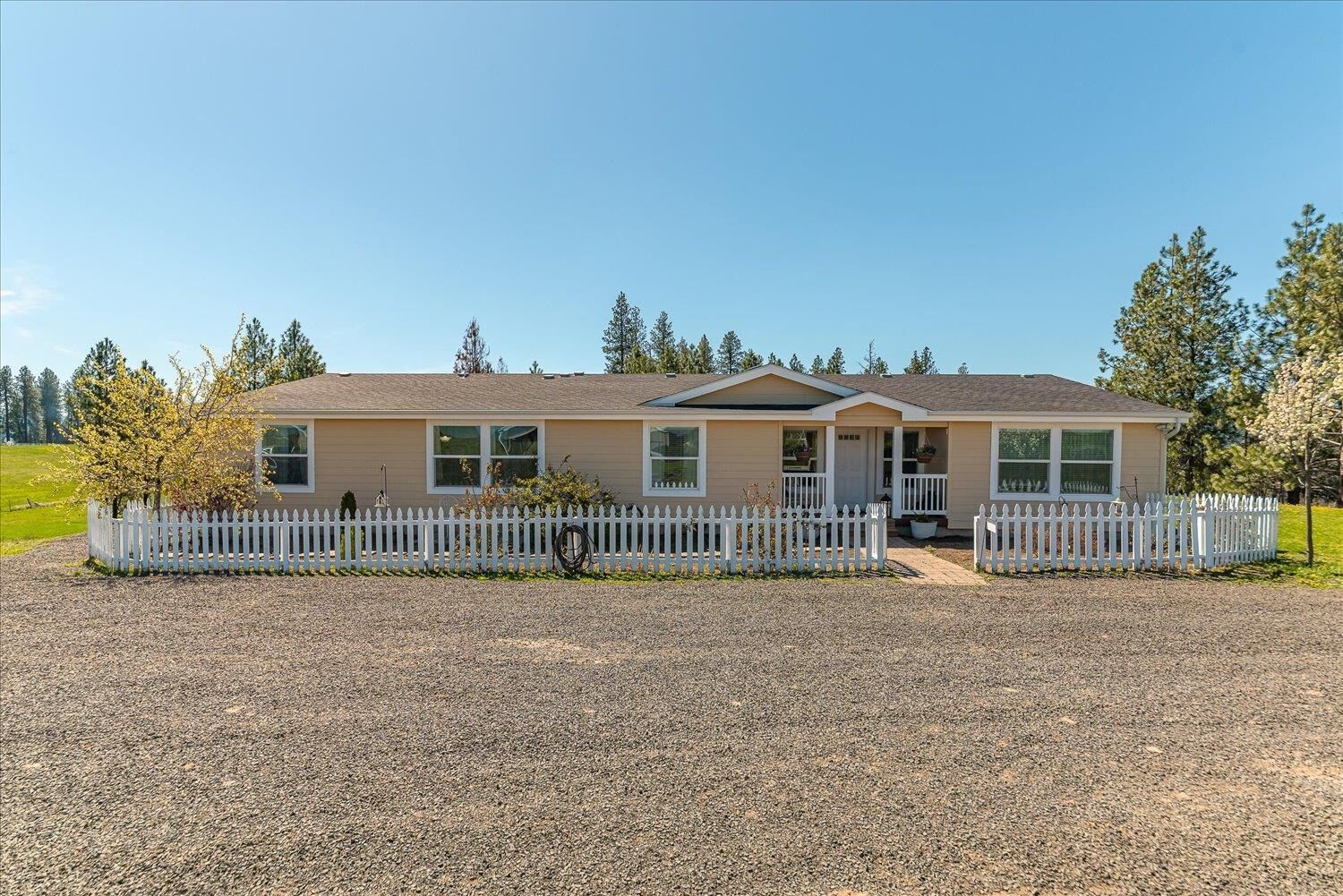 Property Photo:  1061 Canyon Ridge Dr  ID 83851 