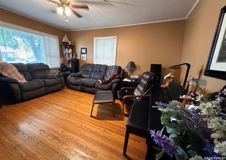 Property Photo: 334 6th Avenue SE SK S9H 3P1