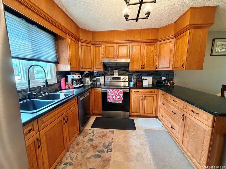 Property Photo: 9 1st Avenue SK S0M 0E0