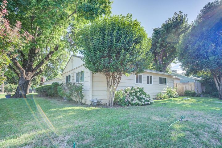 Property Photo: 160 Chestnut Avenue CA 96080