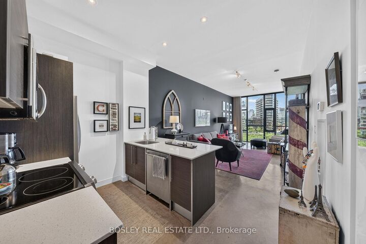 625 Queen Street E 505 — photo 1