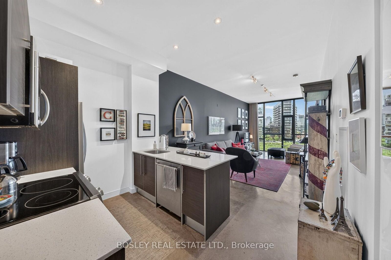 Property Photo: 625 Queen Street E 505 ON M4M 1G7