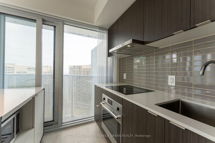 Property Photo:  88 Harbour Street 3207  ON M5J 0C3 
