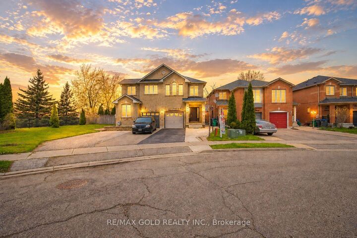 Property Photo: 44 Baha Crescent ON L7A 2J3