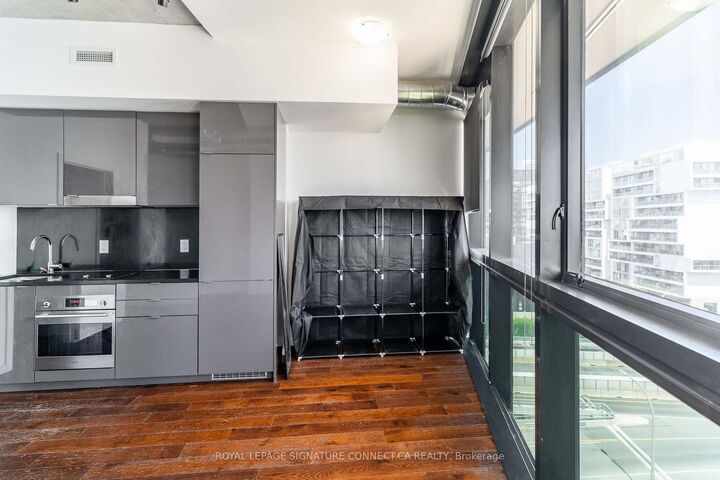 Property Photo:  21 Lawren Harris Square 910  ON M5A 0T4 