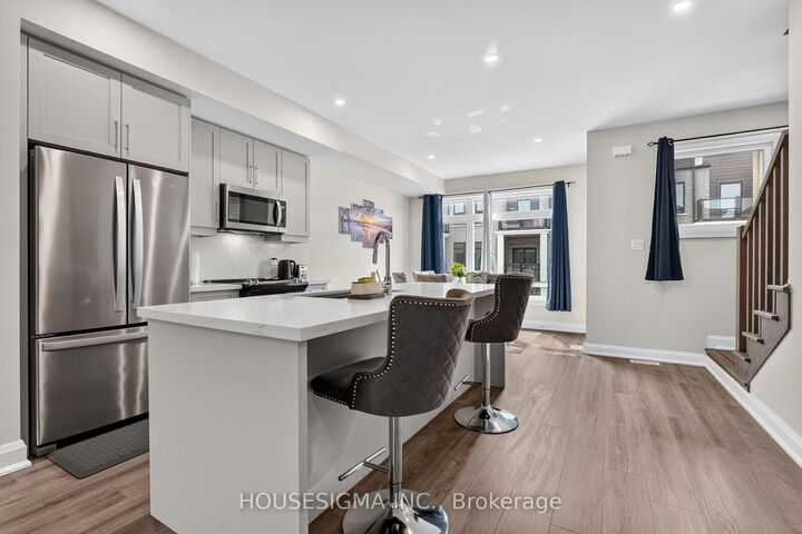 Property Photo: 292 Vine Street 77 ON L2M 0E1