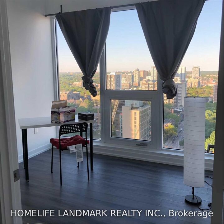 Property Photo: 77 Shuter Street 2706 ON M5B 0B8