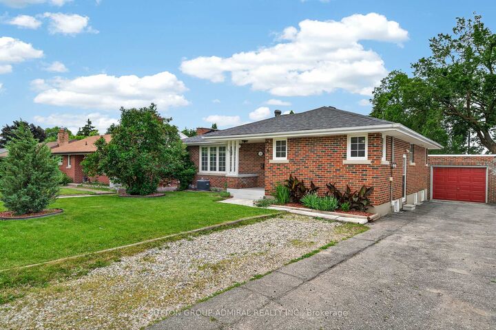 Property Photo: 26 Shannon Street ON L4M 2K8