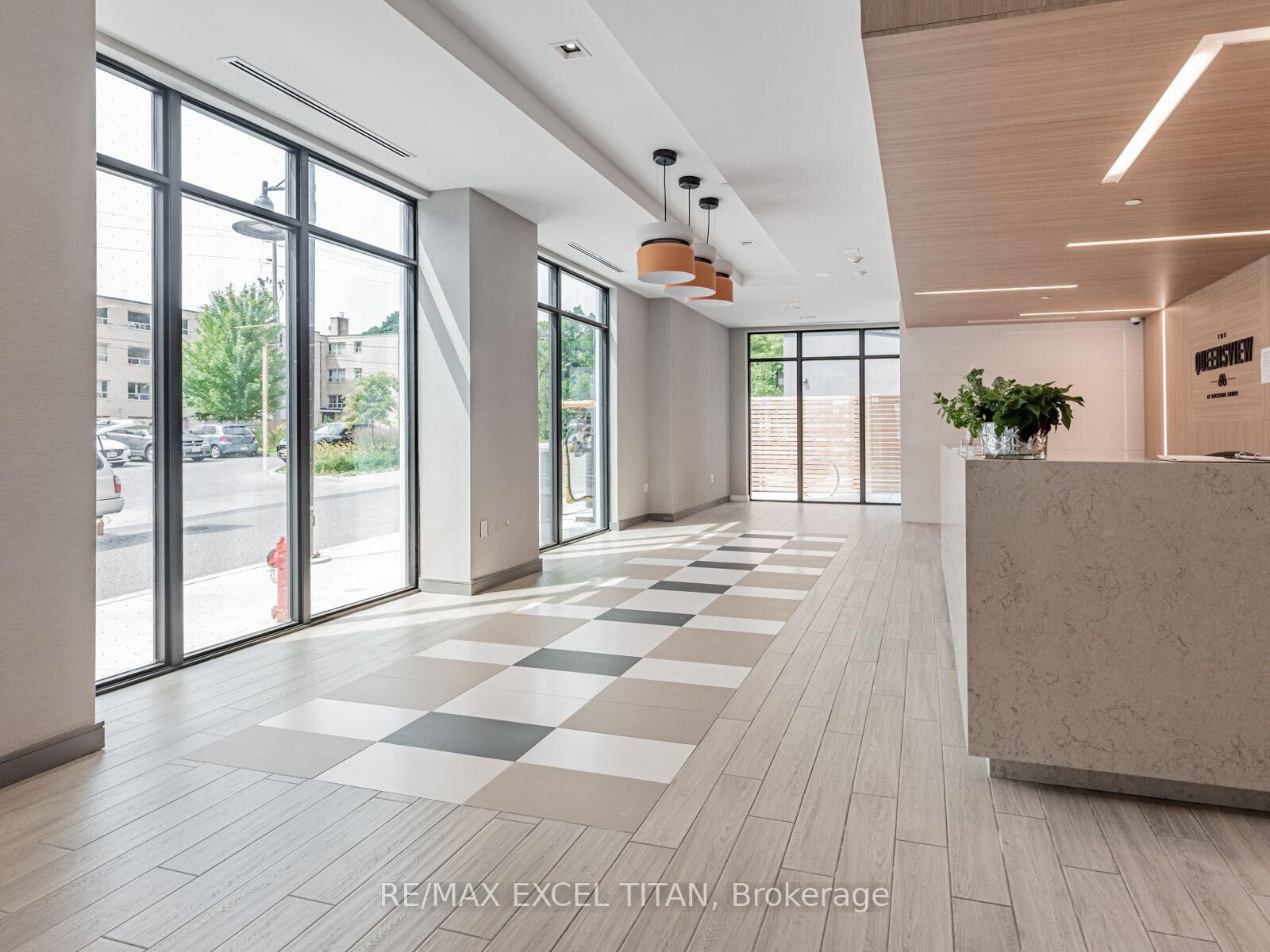 Property Photo:  25 Neighbourhood Lane 1012  ON M8Y 0C4 
