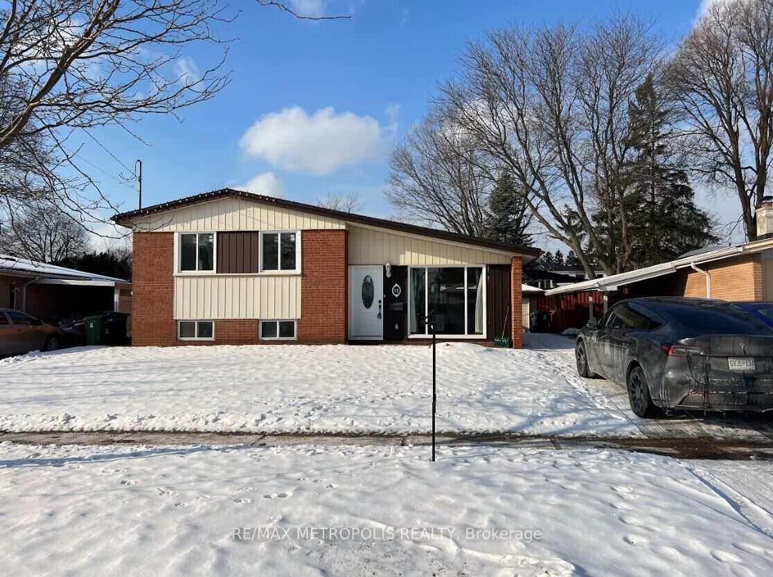 Property Photo: 52 Benleigh Drive Main ON M1H 1J5