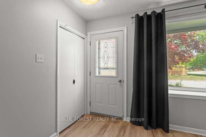 Property Photo: 27 Villeneuve Crescent ON N5V 1M7