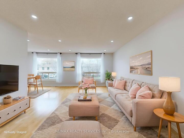 Property Photo: 9 Glenridge Road ON L6S 1N2