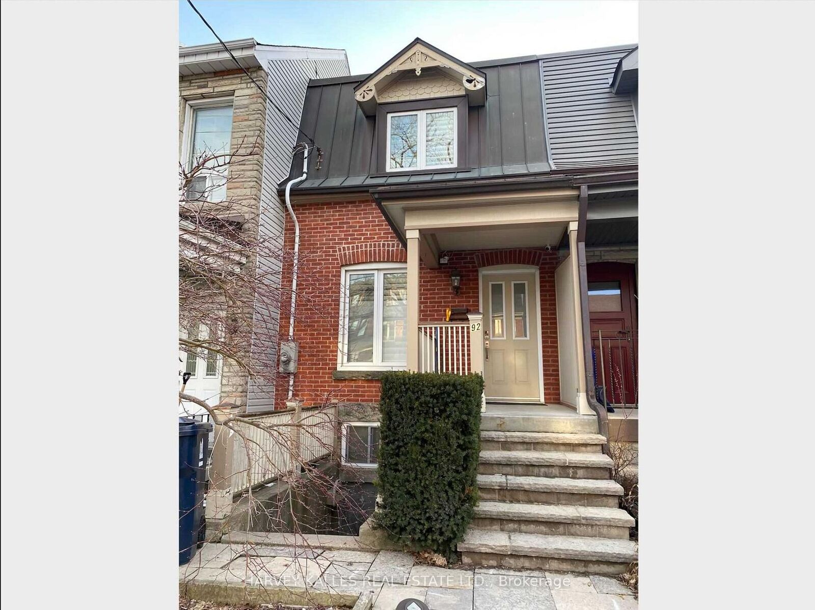 Property Photo:  92 Westmoreland Avenue Bsmnt  ON M6H 2Z7 