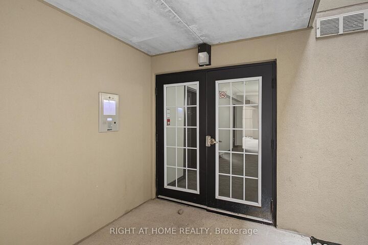 Property Photo: 1491 Maple Avenue 111 ON L9T 0B8