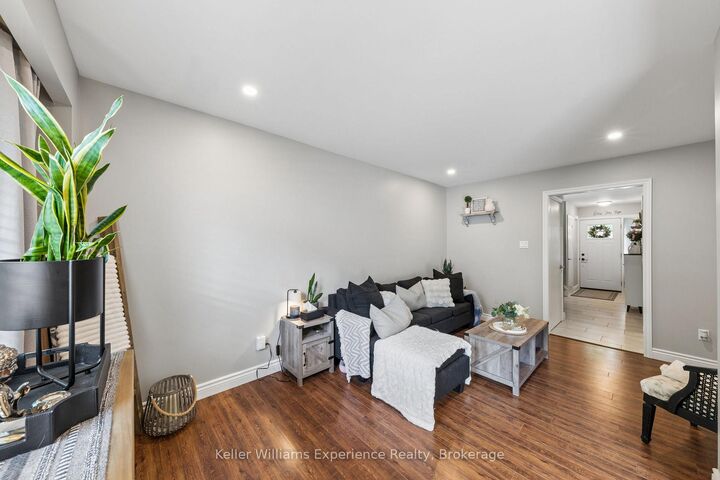 Property Photo: 2 Bernick Drive 23 ON L4M 5K4