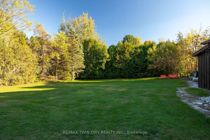 Property Photo: 976 McDowell Road E ON N3Y 4J9