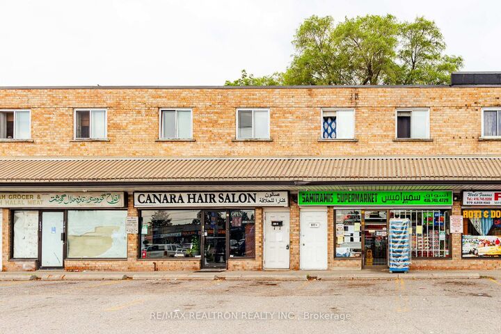 Property Photo:  975 Albion Road 975A  ON M9V 1A6 