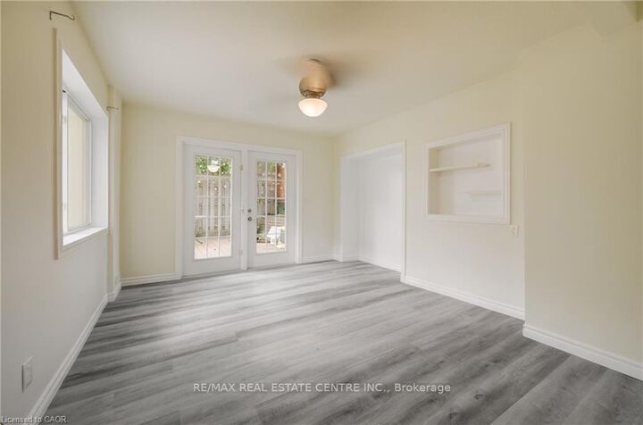 Property Photo: 297 Country Hill Drive C ON N2E 2C1