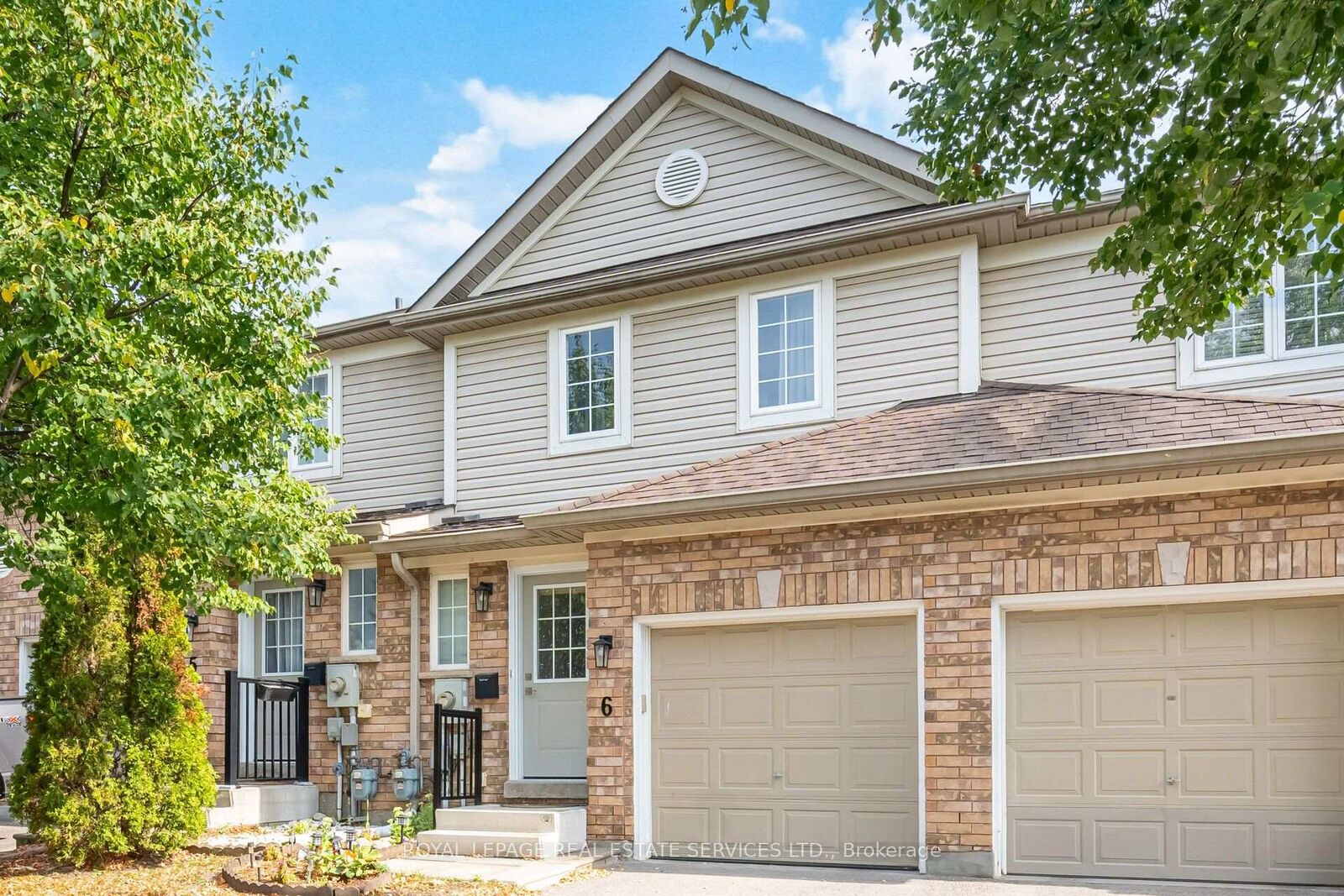 Property Photo:  430 Mapleview Drive E 6  ON L4N 0H4 