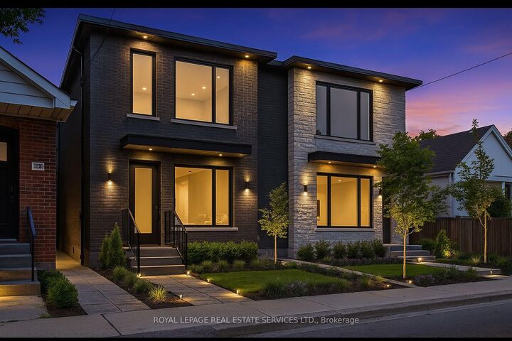 326 Lawrence Avenue W — photo 1