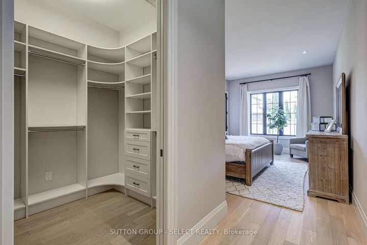 Property Photo: 2397 Meadowlands Way ON N6G 5L8