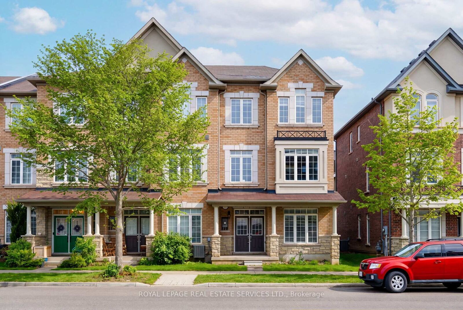 Property Photo: 3061 Preserve Drive ON L6M 0W7