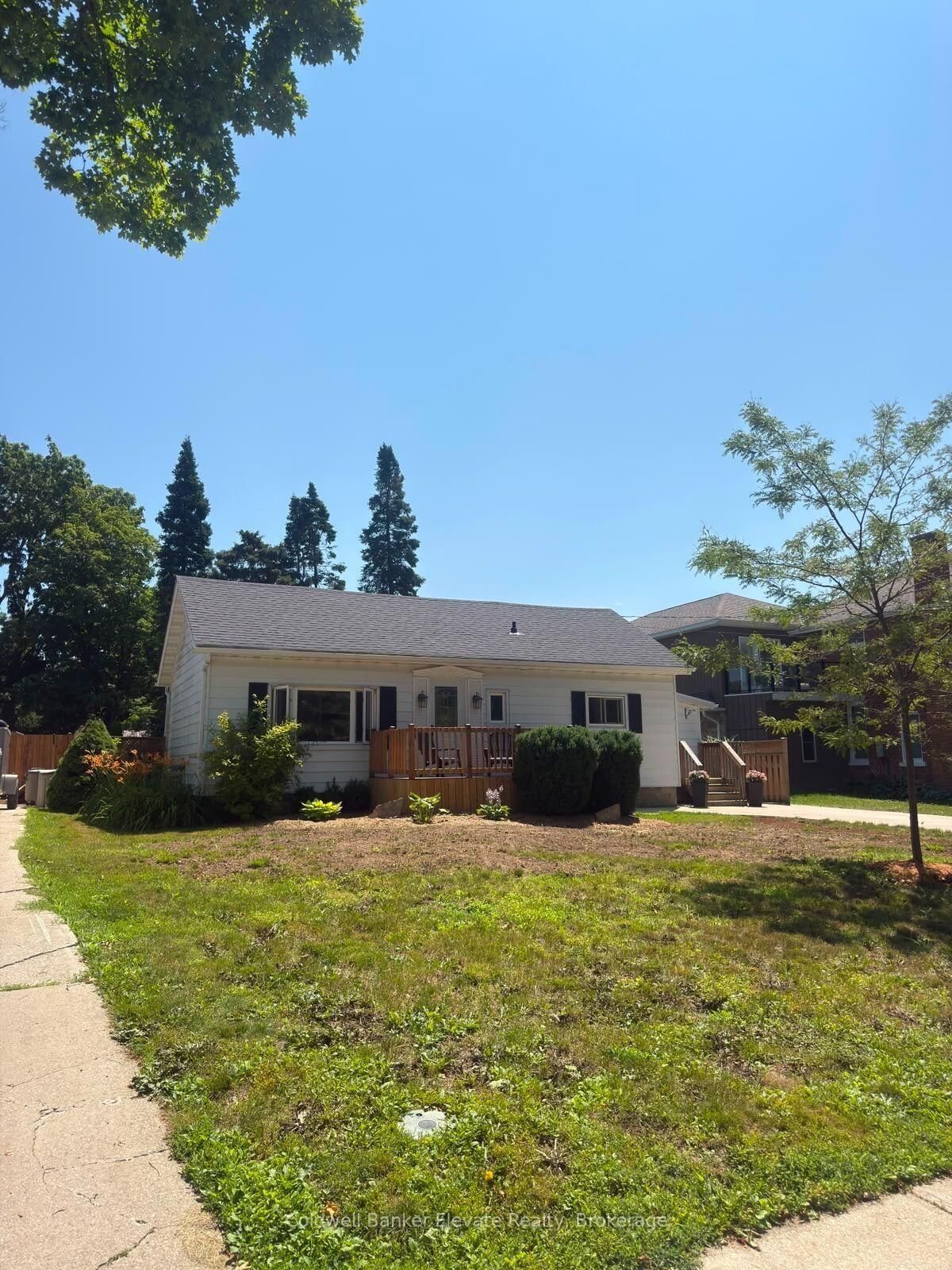 Property Photo: 1625 5th Avenue E ON N4K 2S3